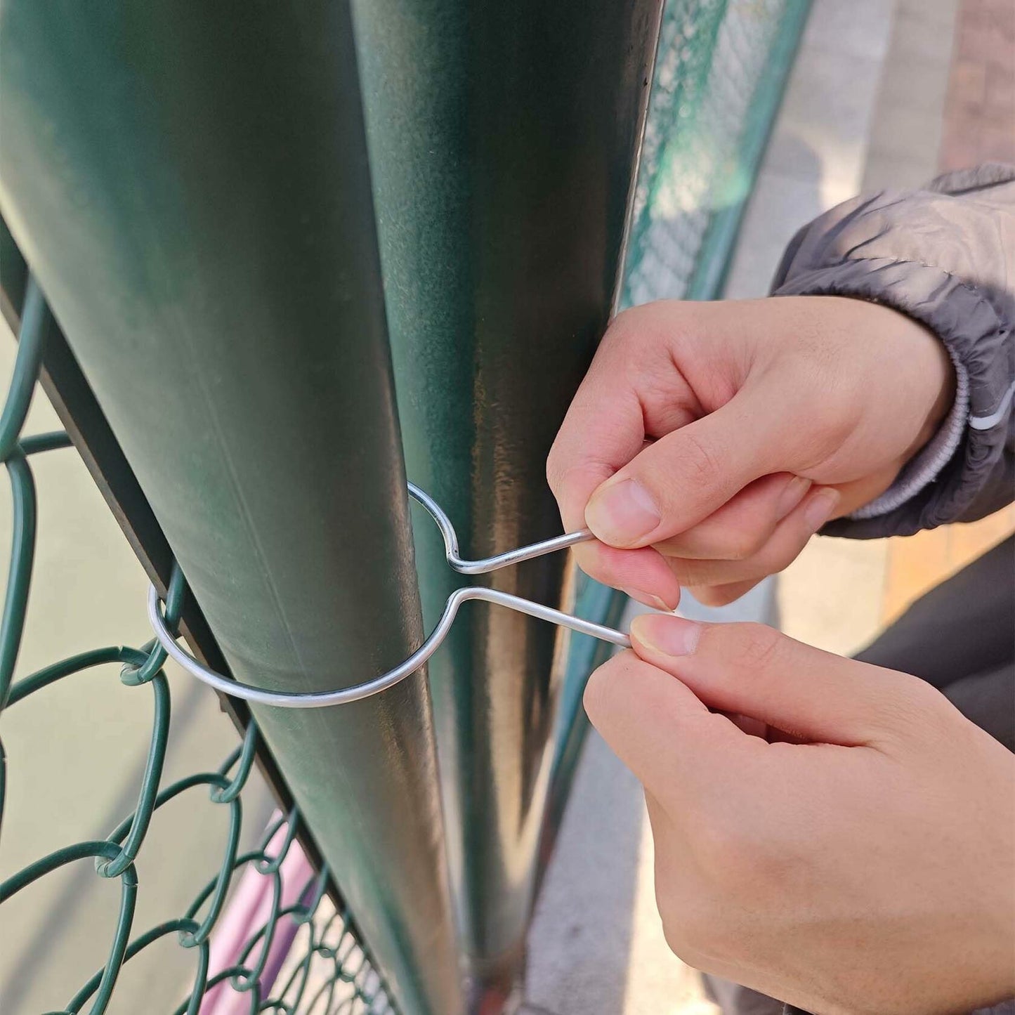 Evecad 250PCS 12Ga Preformed Fence Ties for 1-5/8 Post Silver