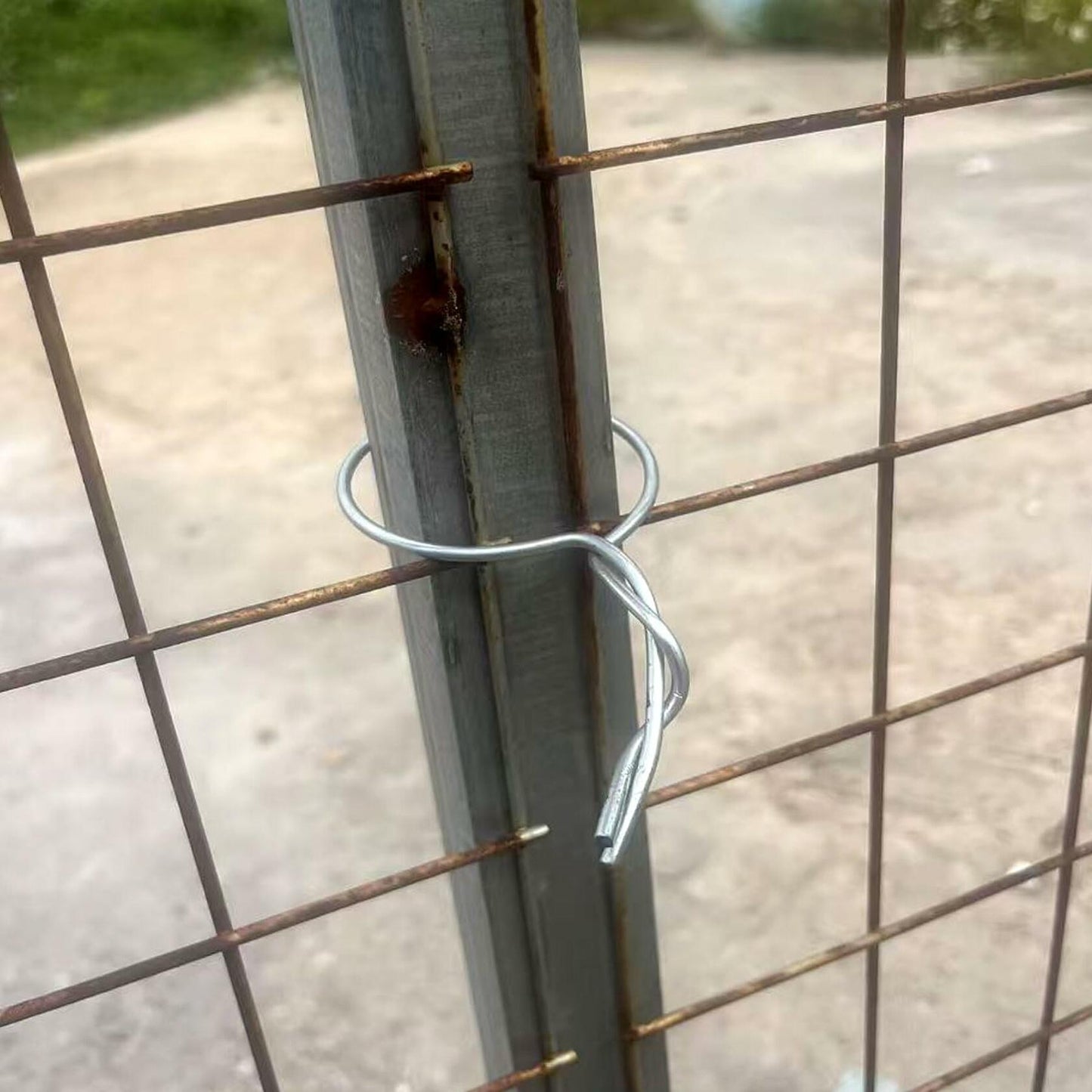 Evecad 250PCS 12Ga Preformed Fence Ties for 1-5/8 Post Silver