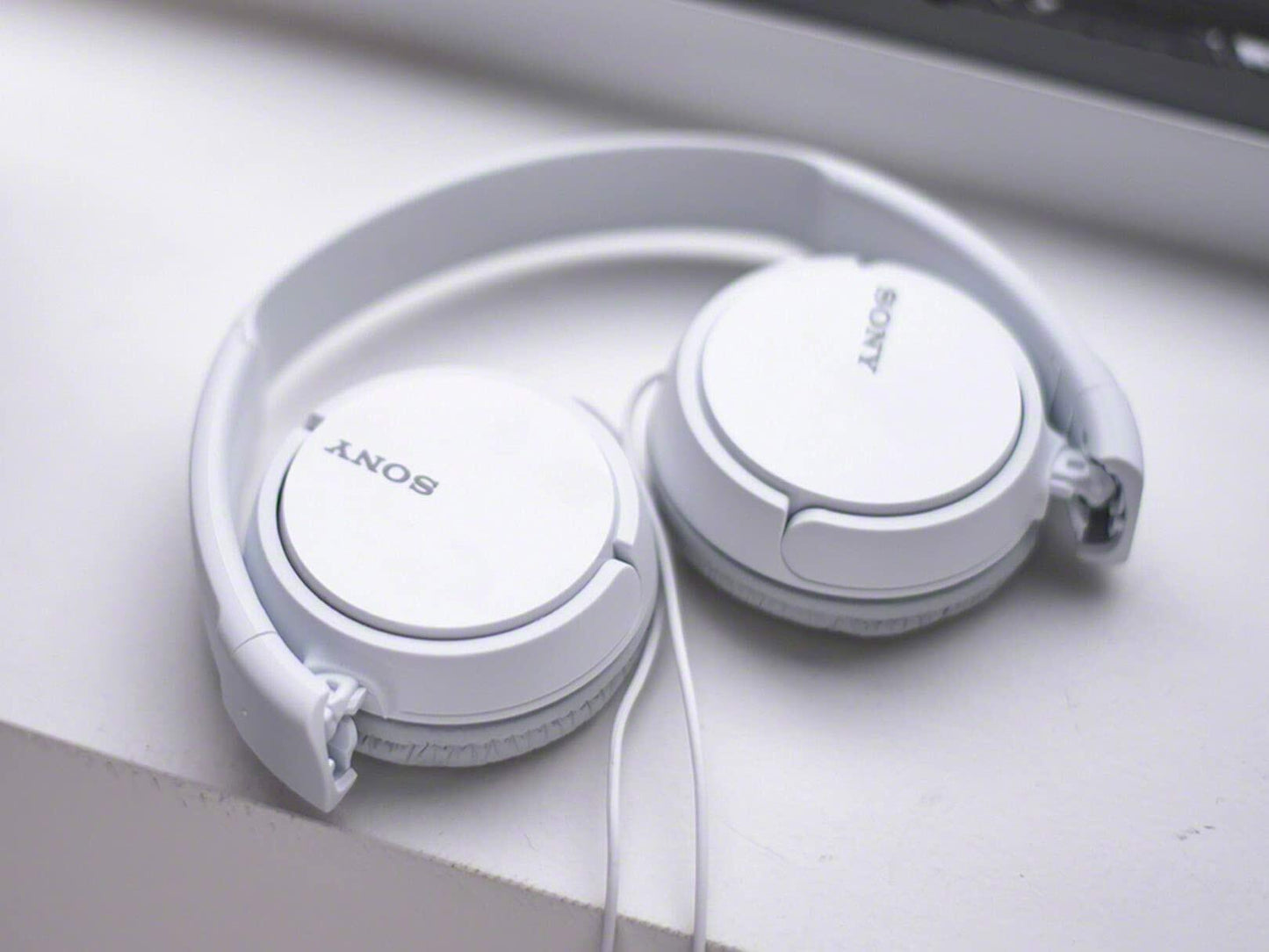 Sony MDR-ZX110 ZX Series Stereo Headphones White Lightweight 0.8oz