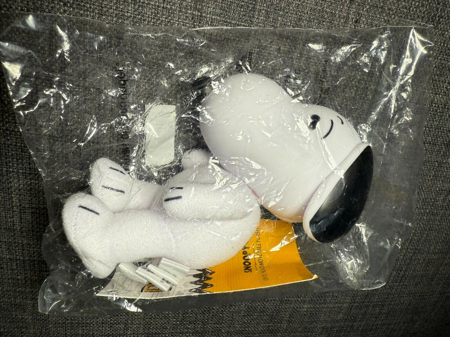 United Feature Syndicate Snoopy Vinyl Head Moveable Plush Figure White Peanuts