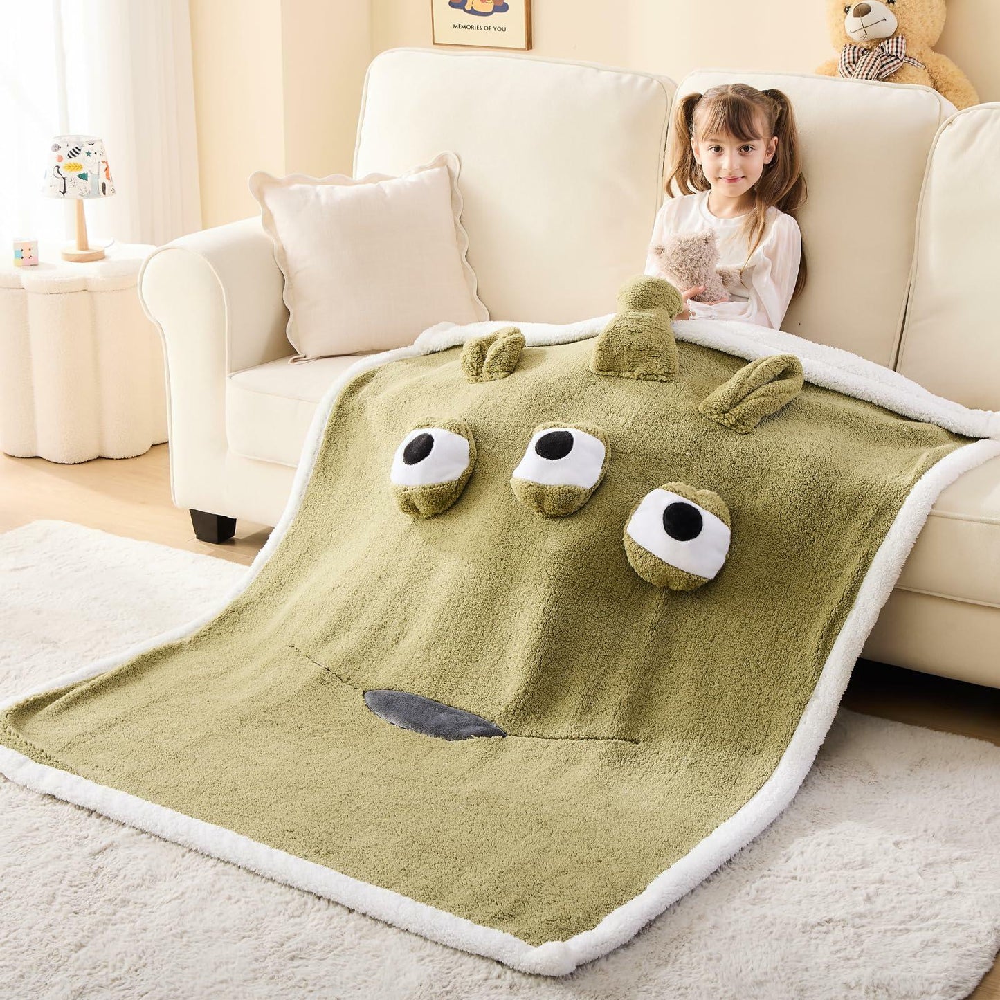 [Like_new] NEWCOSPLAY Pikachu Sherpa Fleece Throw Blanket Plush Throw 50x60 Yellow