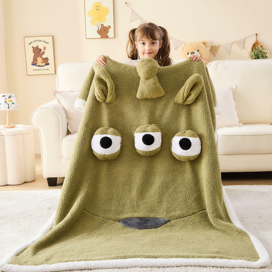 [Like_new] NEWCOSPLAY Pikachu Sherpa Fleece Throw Blanket Plush Throw 50x60 Yellow