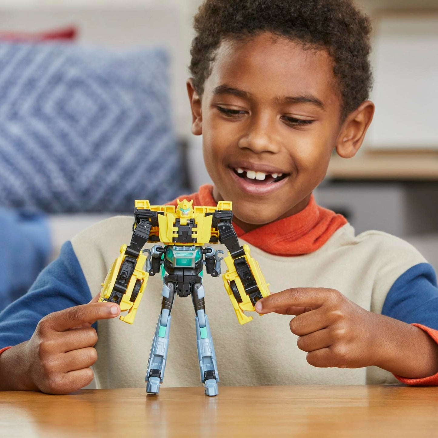 Transformers EarthSpark Cyber-Combiner Bumblebee & Mo Malto Robot Figures