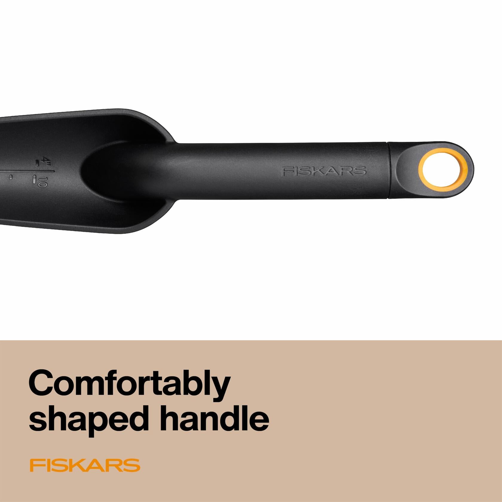 Fiskars Eco Transplanter Narrow Curved Spade Ergonomic Handle UV Resistant