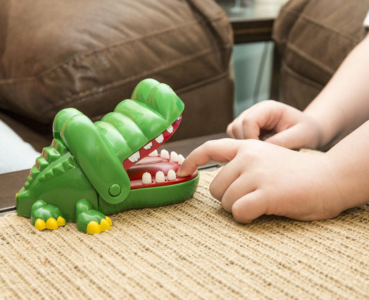 Winning Moves Crocodile Dentist Game USA Press Your Luck Ages 4+ Self Contained