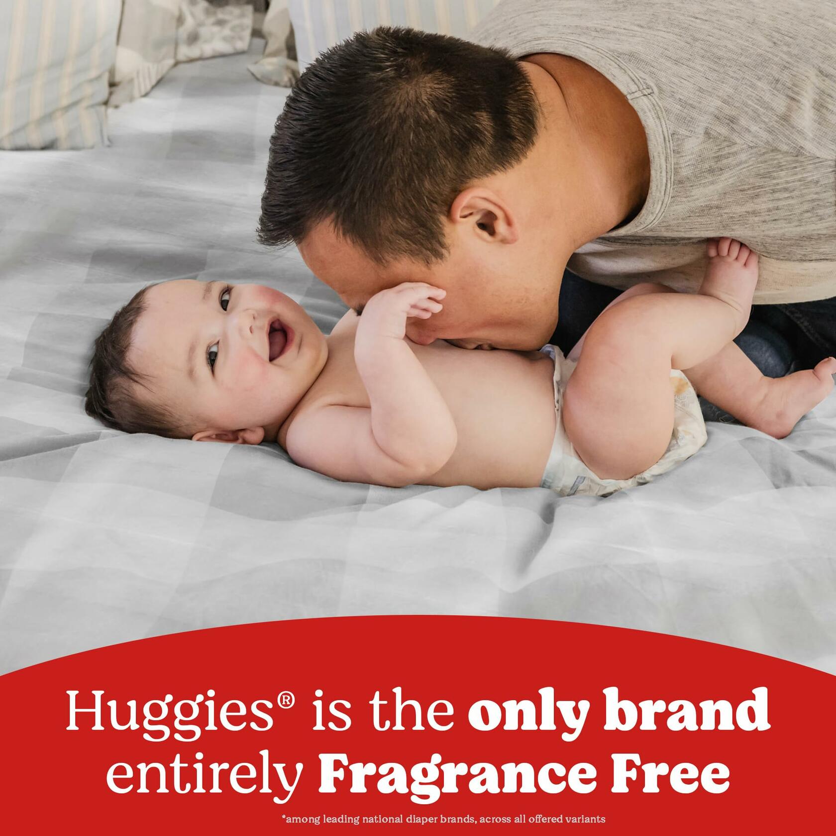 [Like New] HUGGIES Little Snugglers Baby Diapers White 31 Count Size Newborn