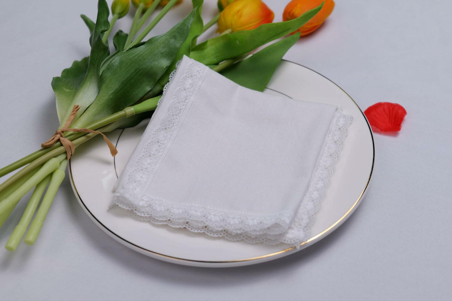 Cloth Dinner Napkins with Lace - Linen Rayon Cotton Blend -White
