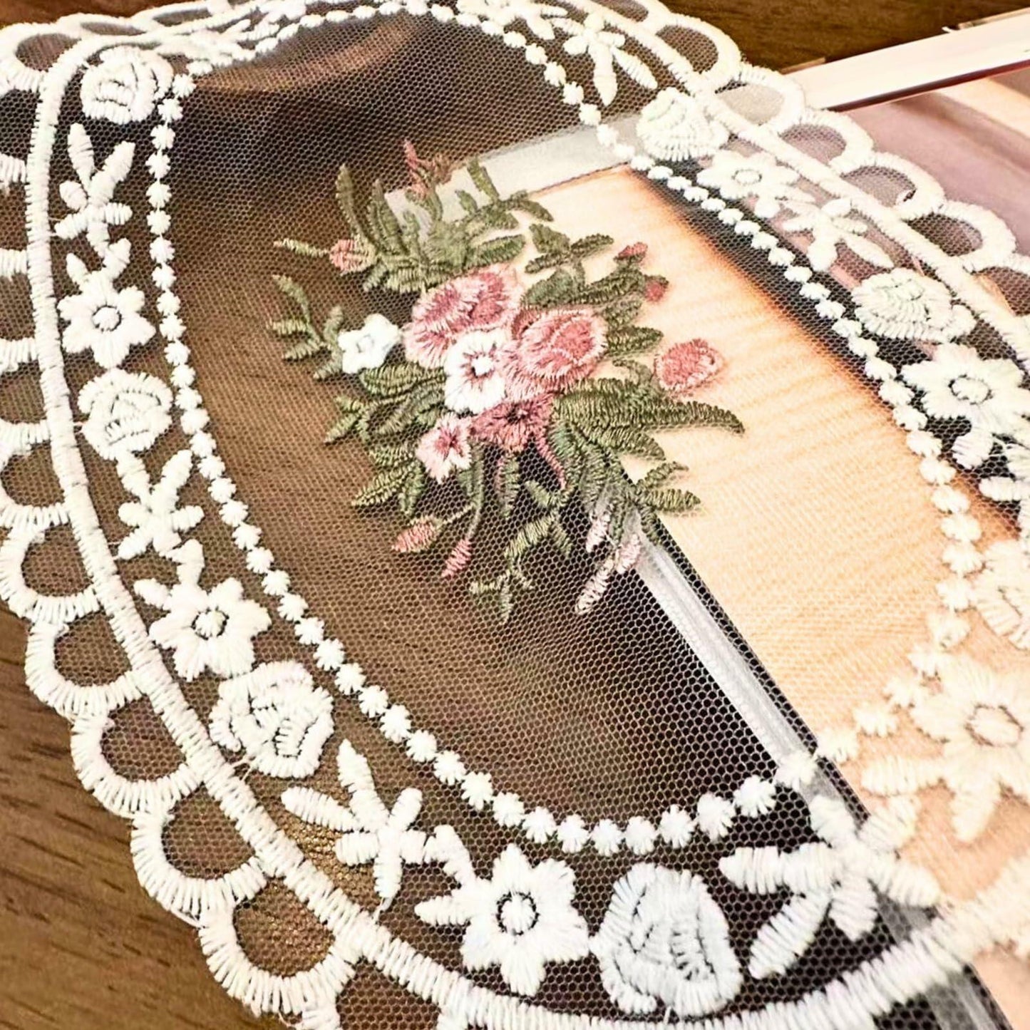 GlimVilo 2 Pack White Cotton Lace Doilies Place Mats Small2 Machine Wash