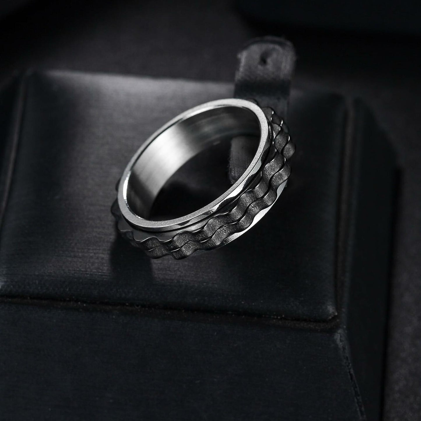 Udolfly Titanium Steel Womens Fidget Spinner Ring Silver Black Size 8