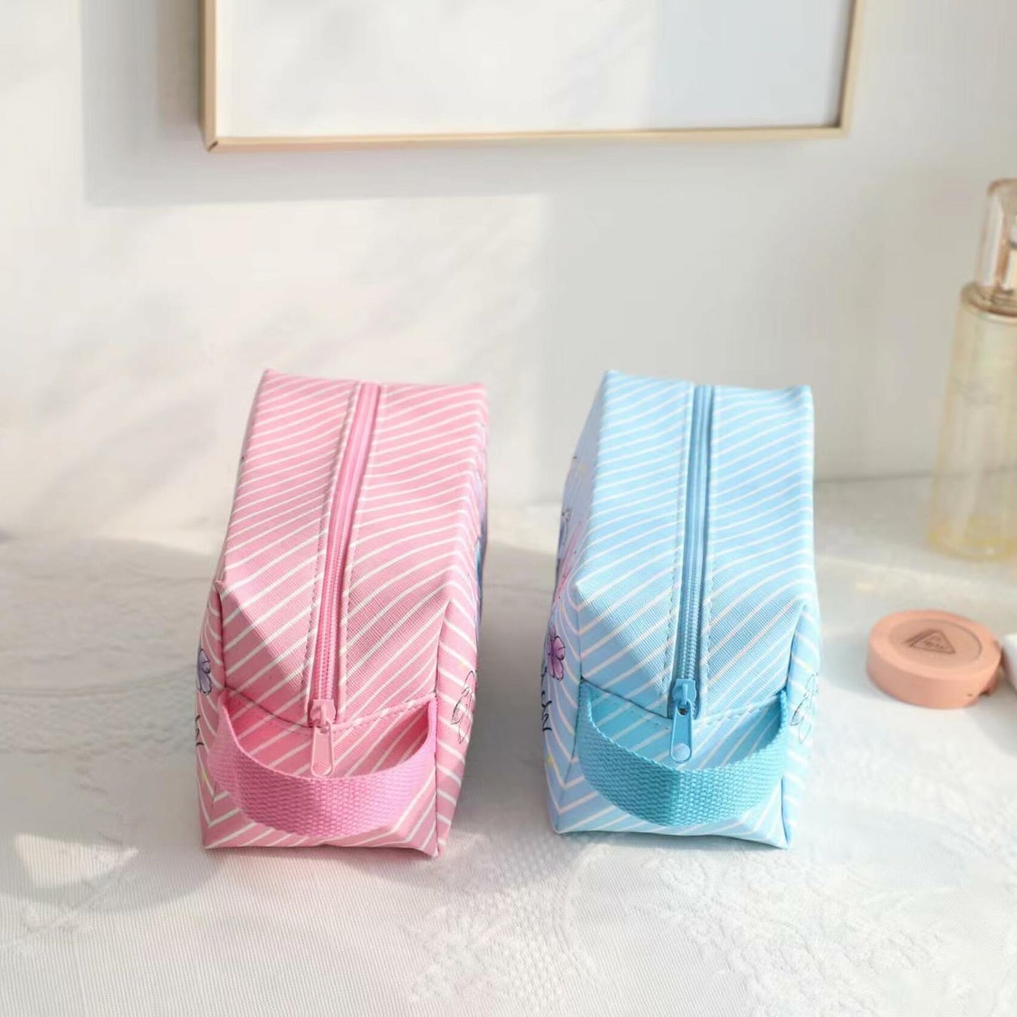 LOYEJEGL Foldable Travel Cosmetic Makeup Bag Blue PU