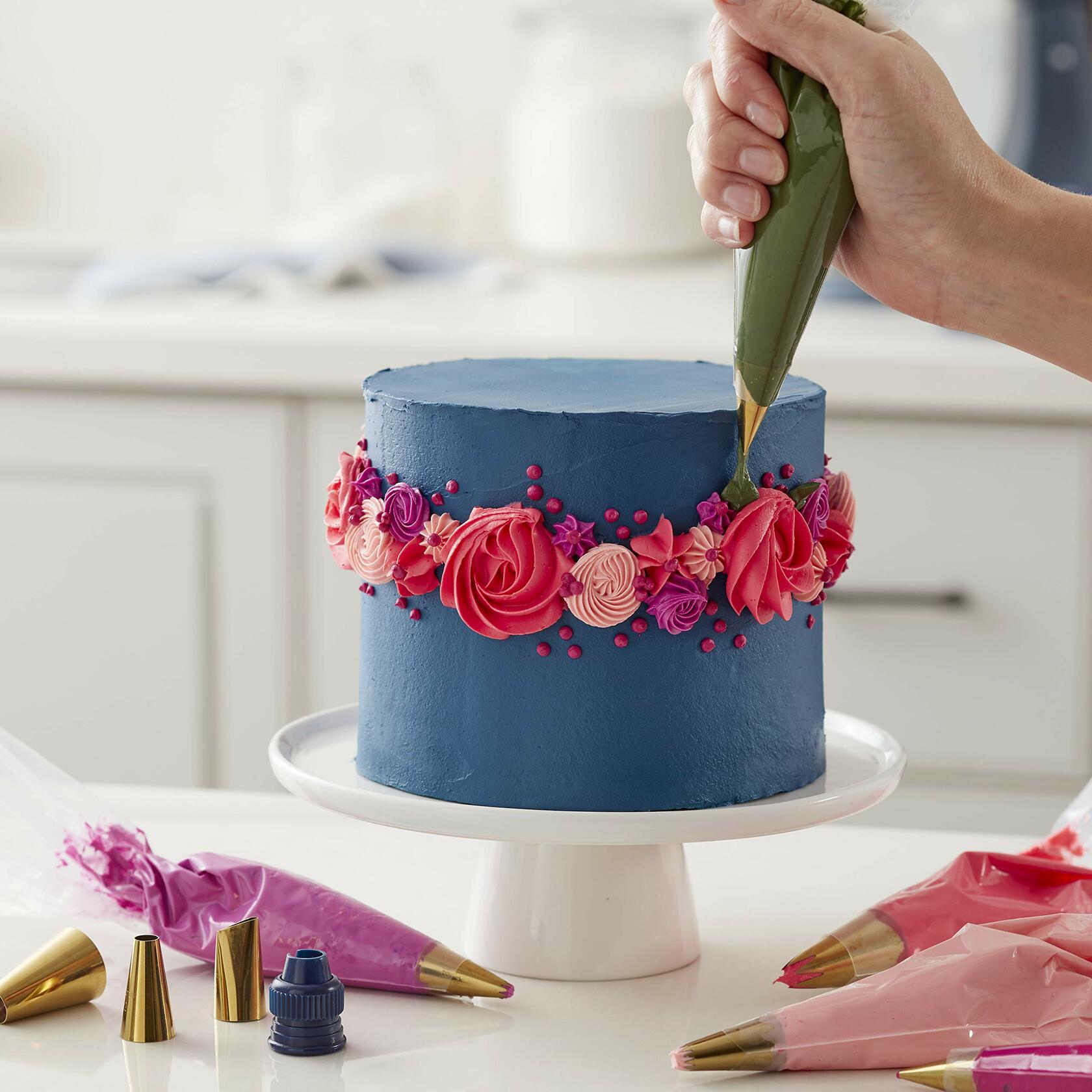 Wilton Navy Blue Gold Piping Tips Cake Decorating Set 17-Piece Stainless Steel