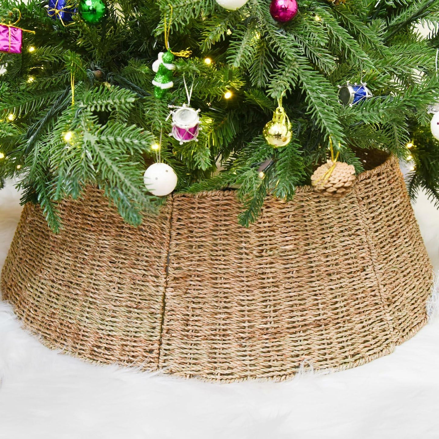 [Like New] Rocinha Rattan Christmas Tree Collar 26" Rustic Farmhouse Style Seagrass Large
