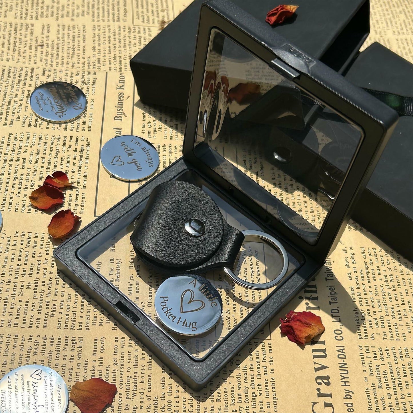 HHXFLY Pocket Hug Leather Keychain Inspirational Gift Box Small