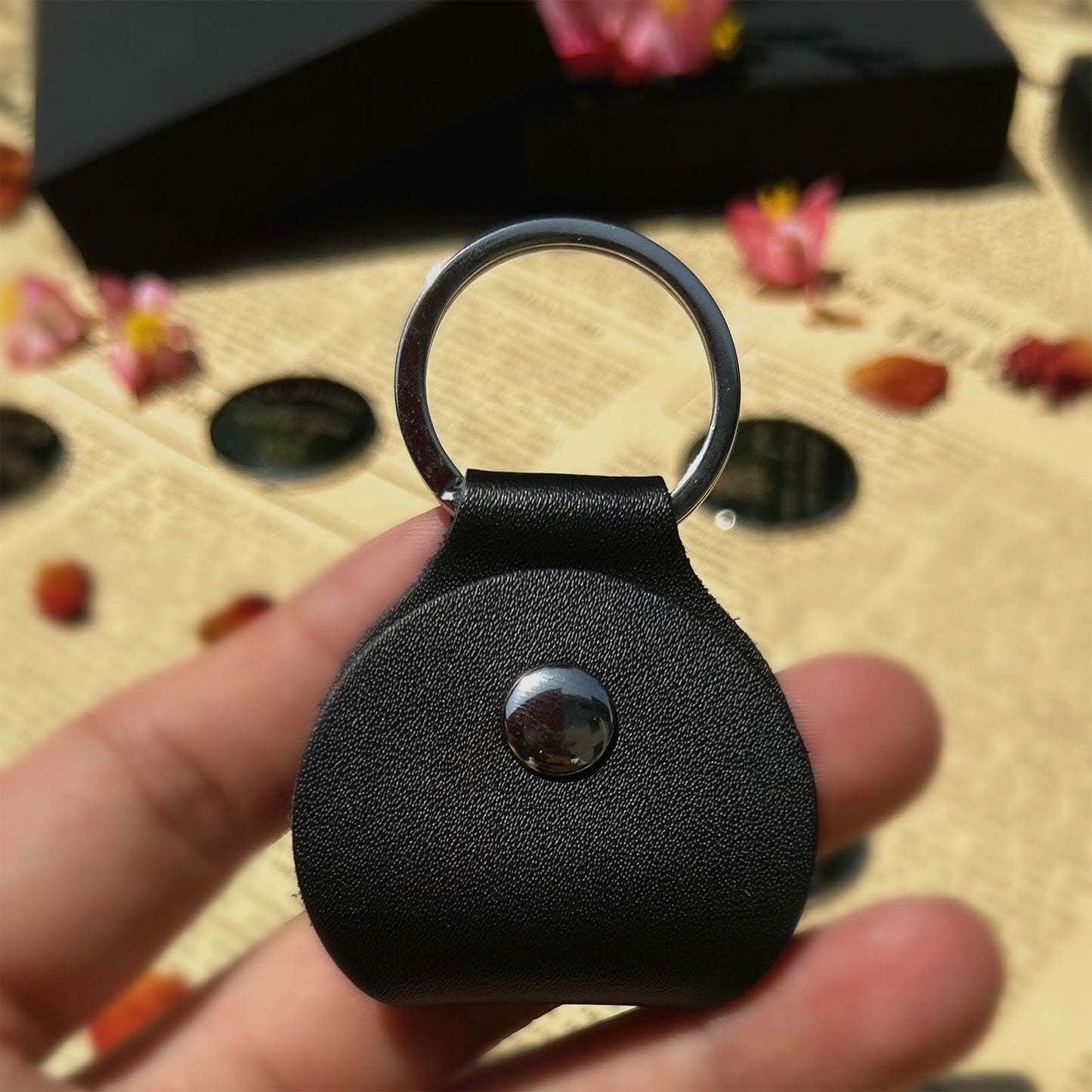 HHXFLY Pocket Hug Leather Keychain Inspirational Gift Box Small