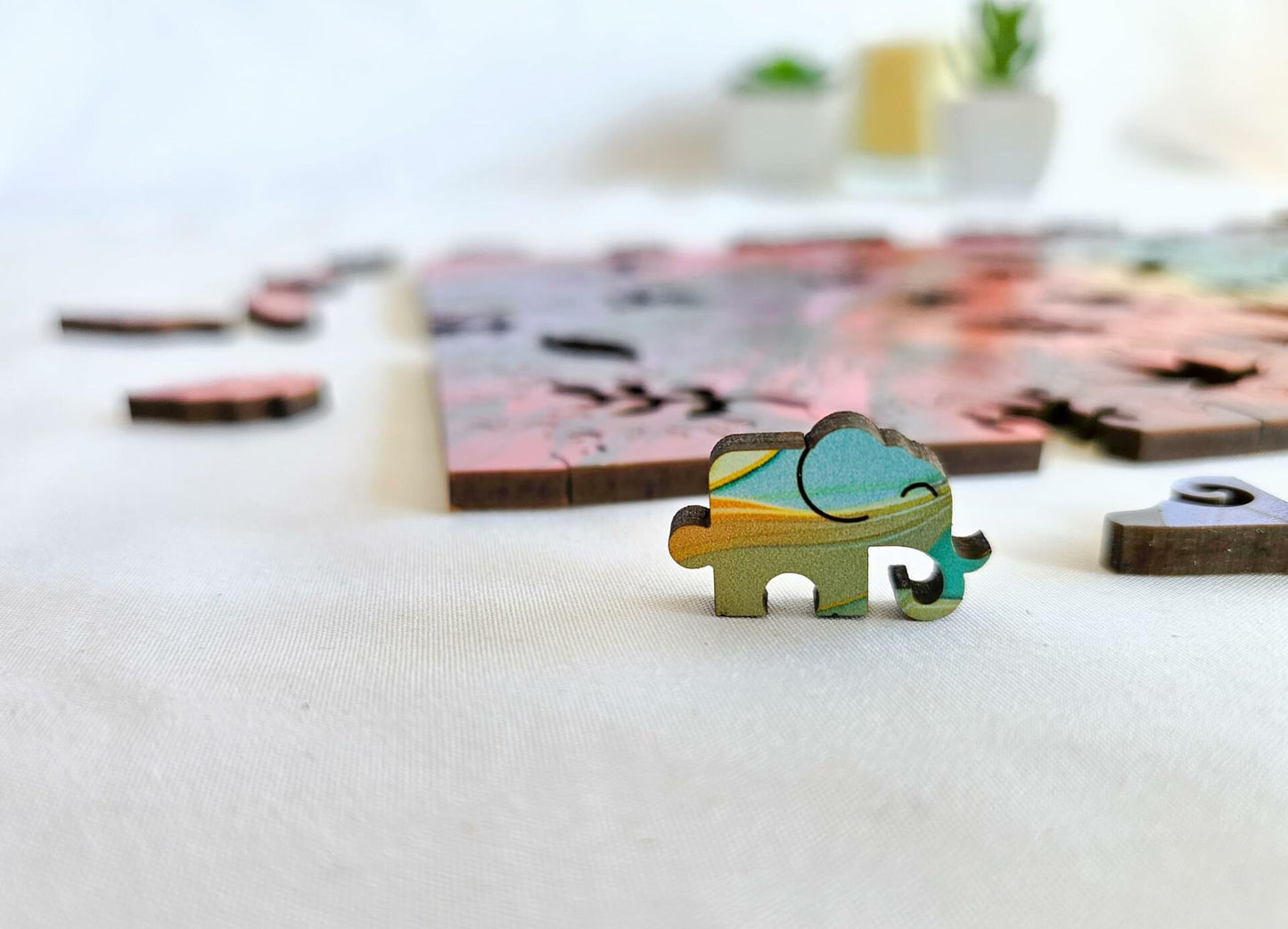 MAKUARI Wooden Puzzle 200 Pieces Rainbow Feathers Colorful Jigsaw Game