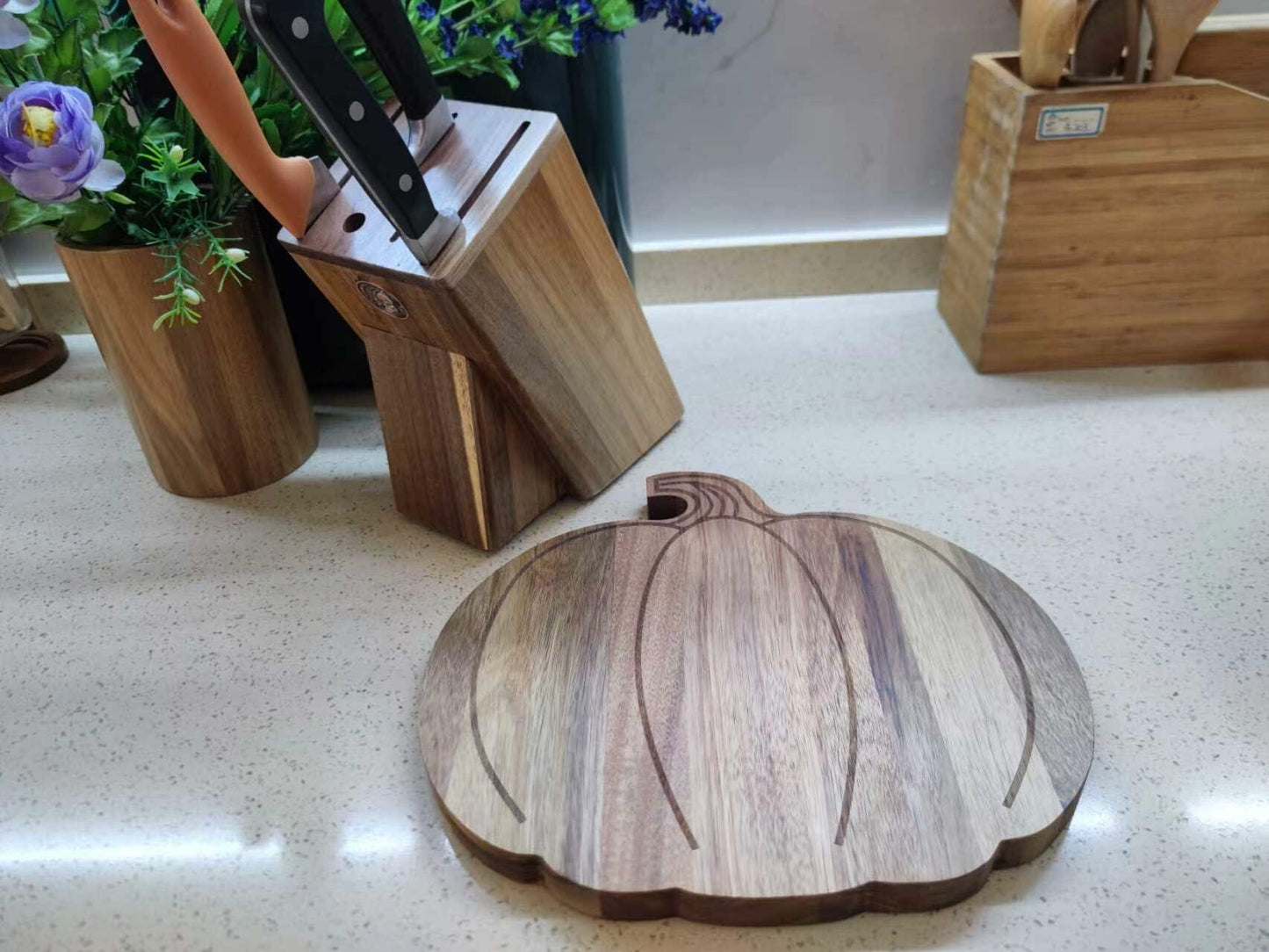 FASTYJK Halloween Pumpkin Wooden Cutting Board with Handle 14.96x11.81in