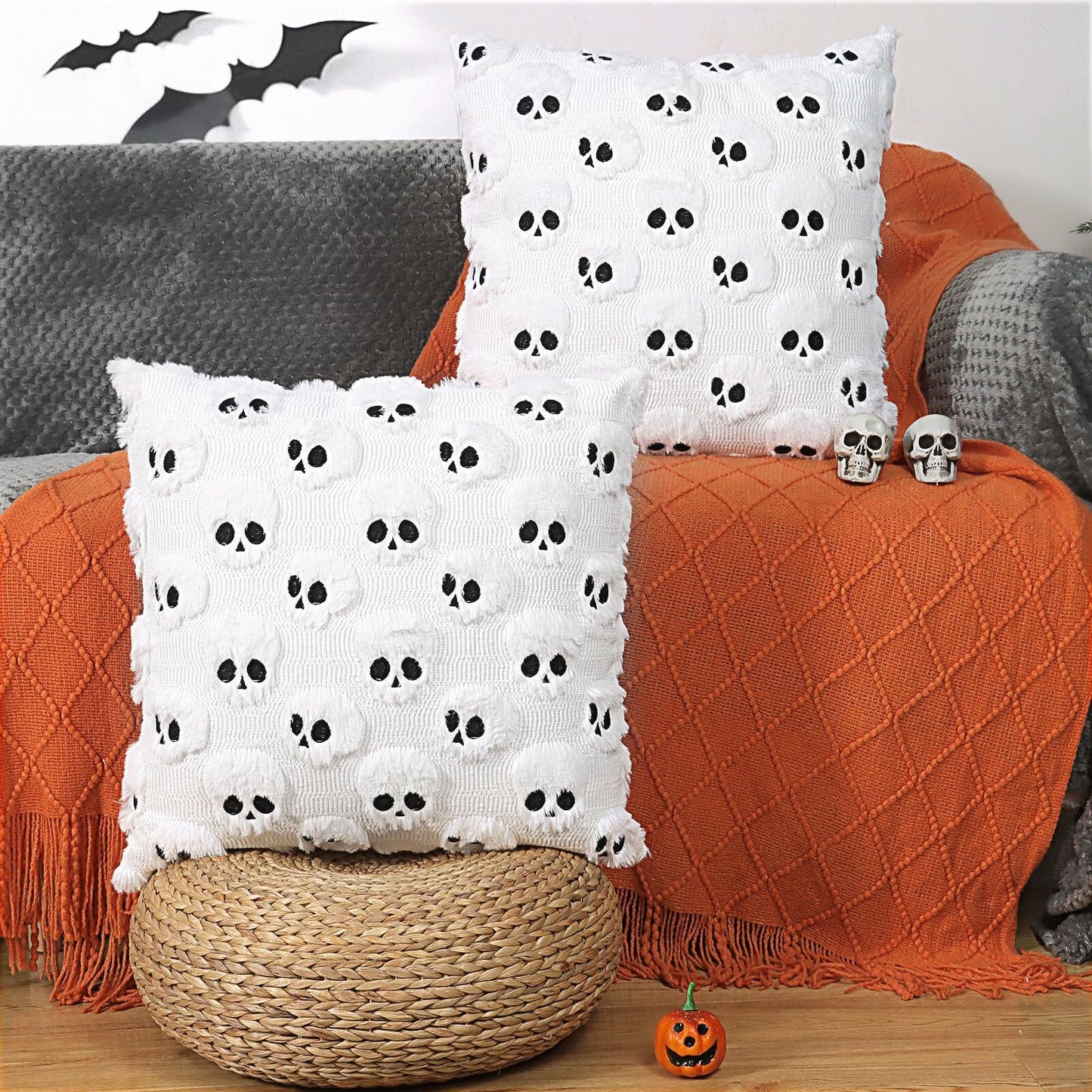 Yuubin Skull Halloween Throw Pillow Covers 18x18in Set of 2 Black Faux Fur