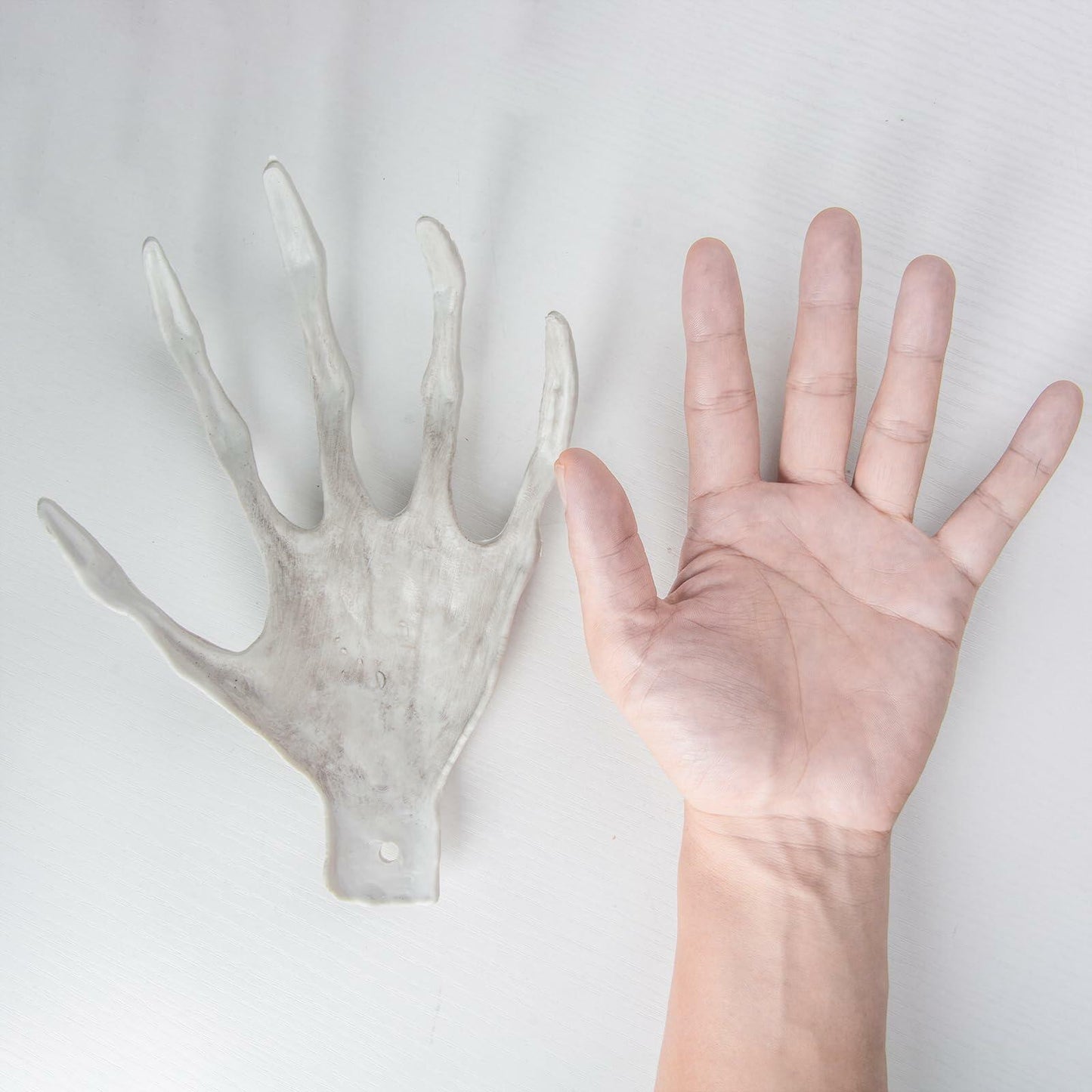 XONOR Halloween Witch Skeleton Hands 1 Pair Plastic Scary Decor