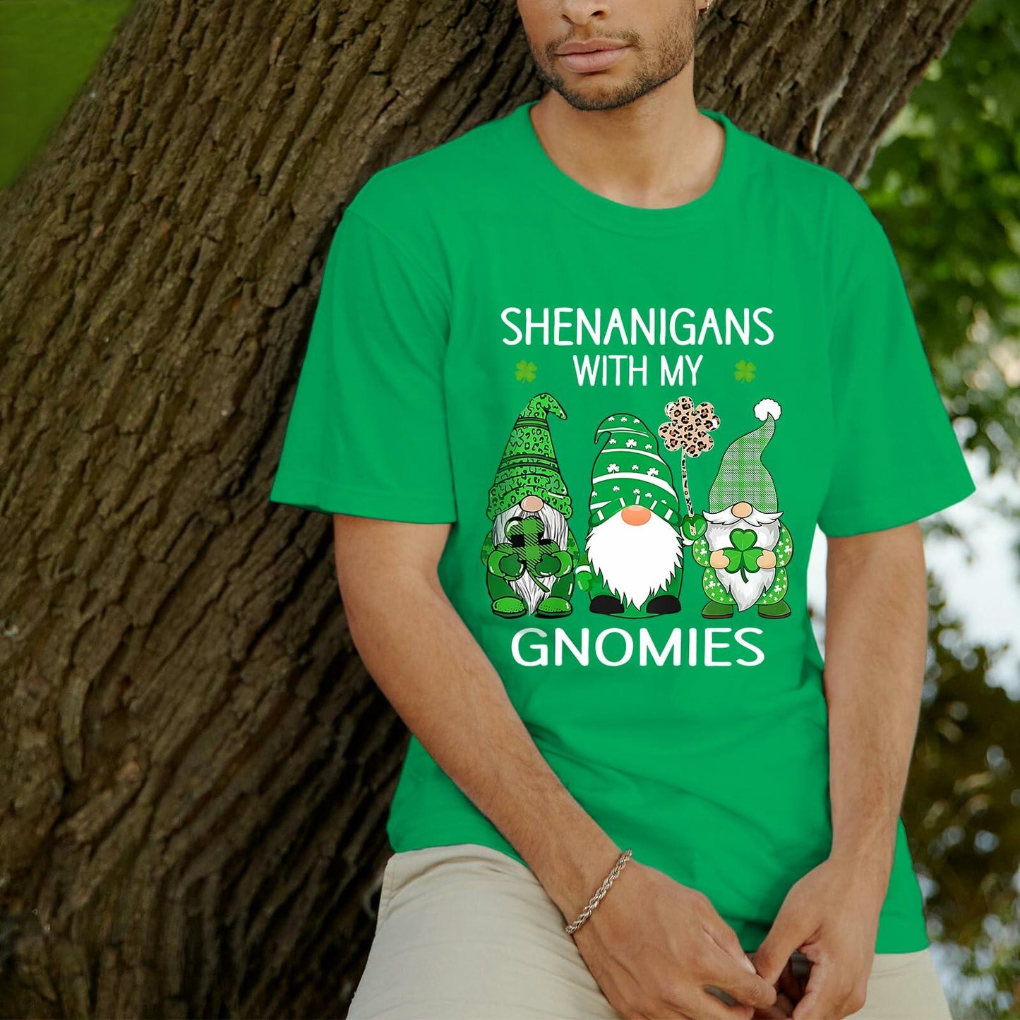 FLORENCE IISA St. Patrick's Day Lucky Shamrock & Gnomes T-Shirt Irishgreen XS