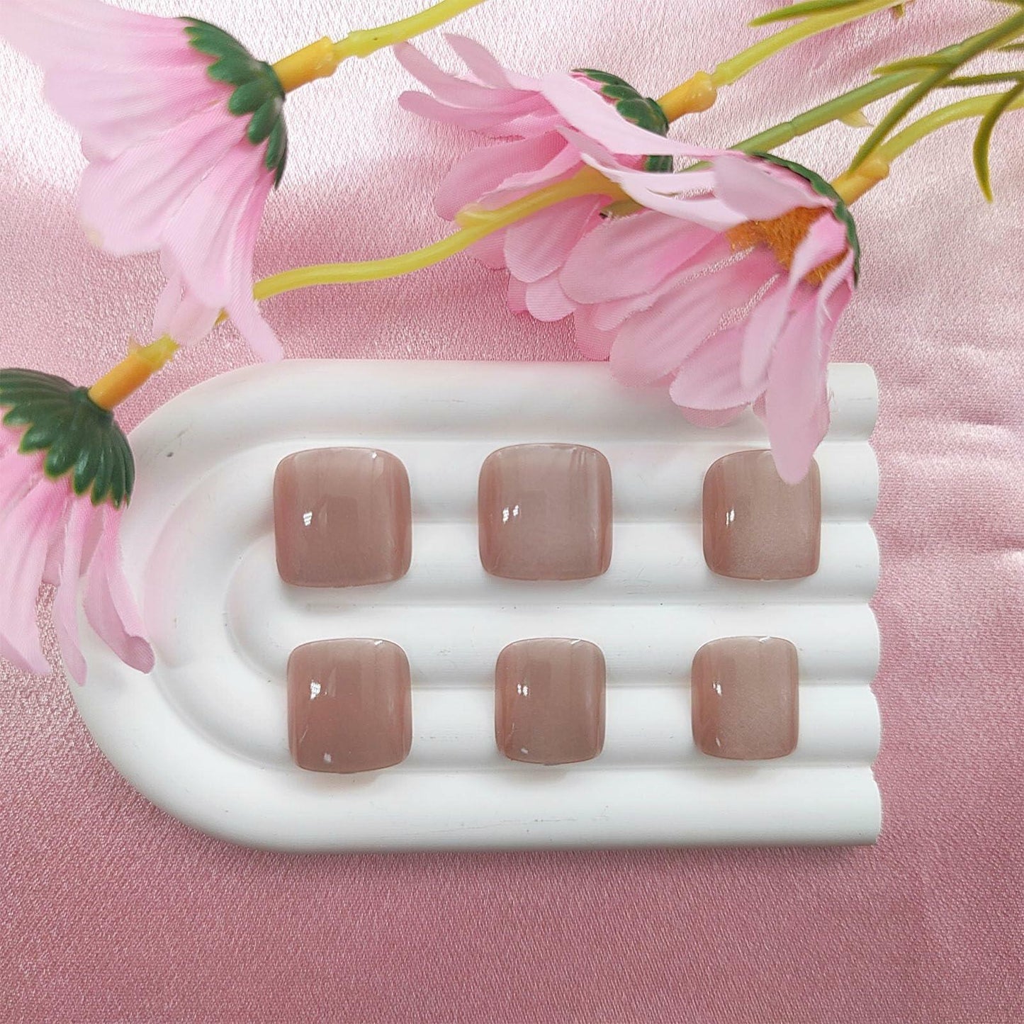 YOJIATOP Cat Eye Press On Toenails 24pcs Light Brown Square Plastic