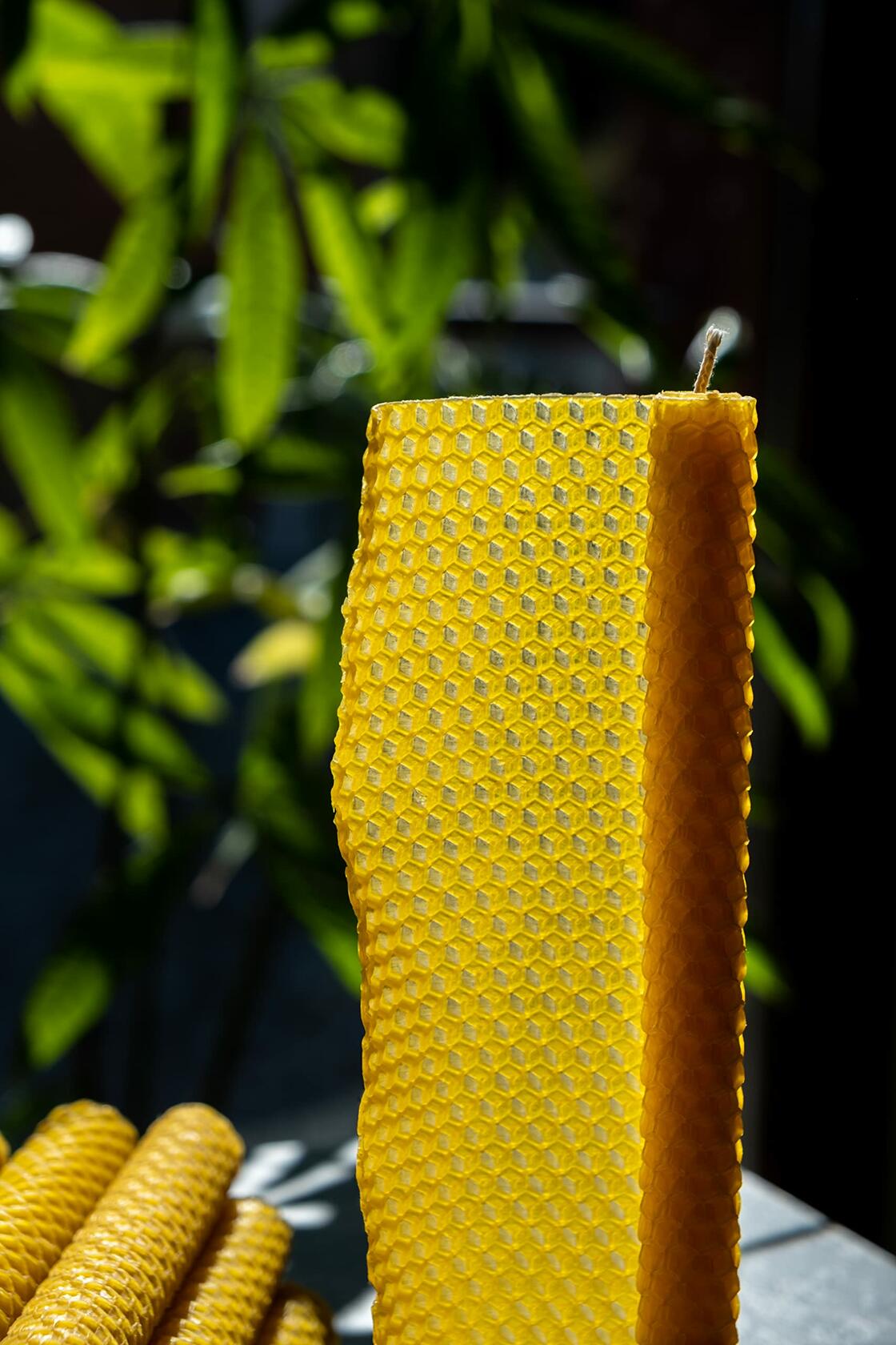 FLAPINKO Beeswax Taper Candles 20 pcs Honeycomb Texture Natural Organic