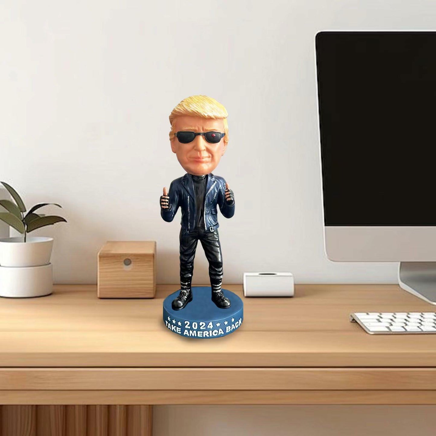 UKMPFGJ Donald Trump 2024 I Will Be Back Resin Puppet Black Political