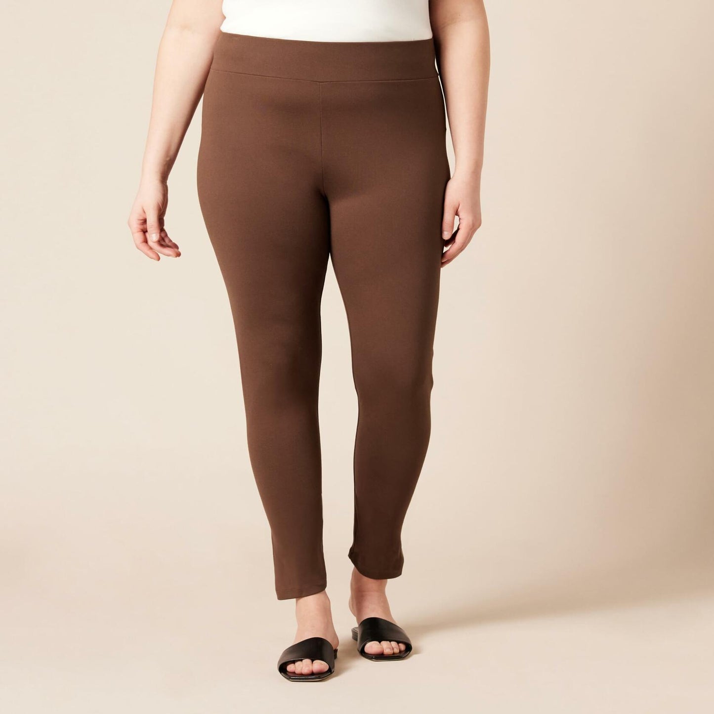 Amazon Essentials Women's Ponte Legging Deep Brown Size M