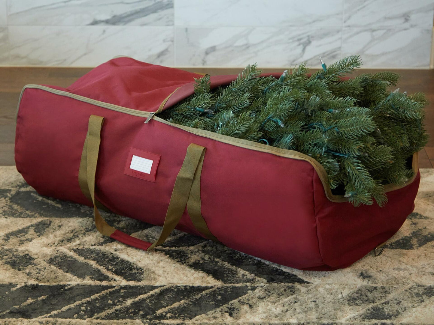 Covermates Keepsakes Garland Duffle Bag Durable Polyester Red Fits 25ft