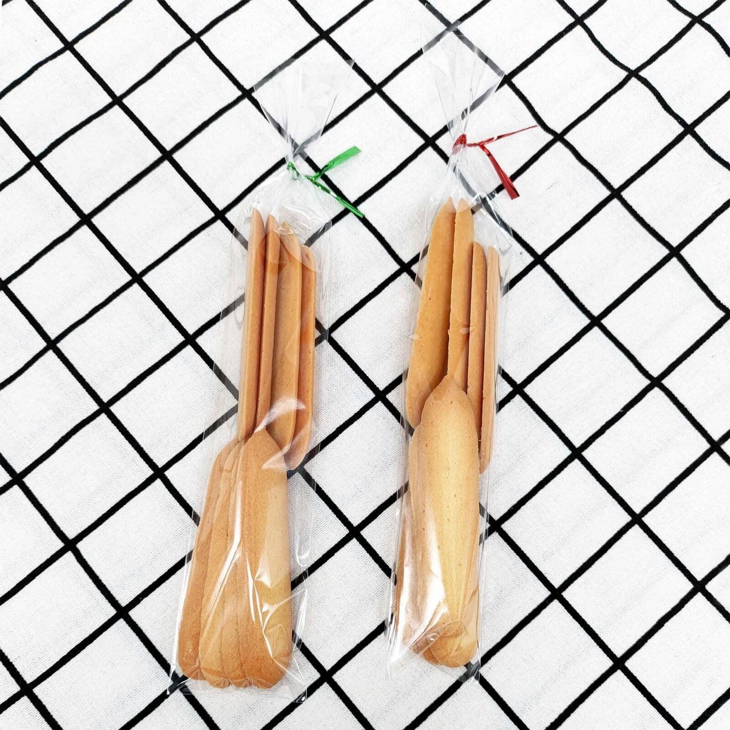 XLSFPY 100 Clear Treat Bags 2x10in with 4in Twist Ties 1.4 mil Thick