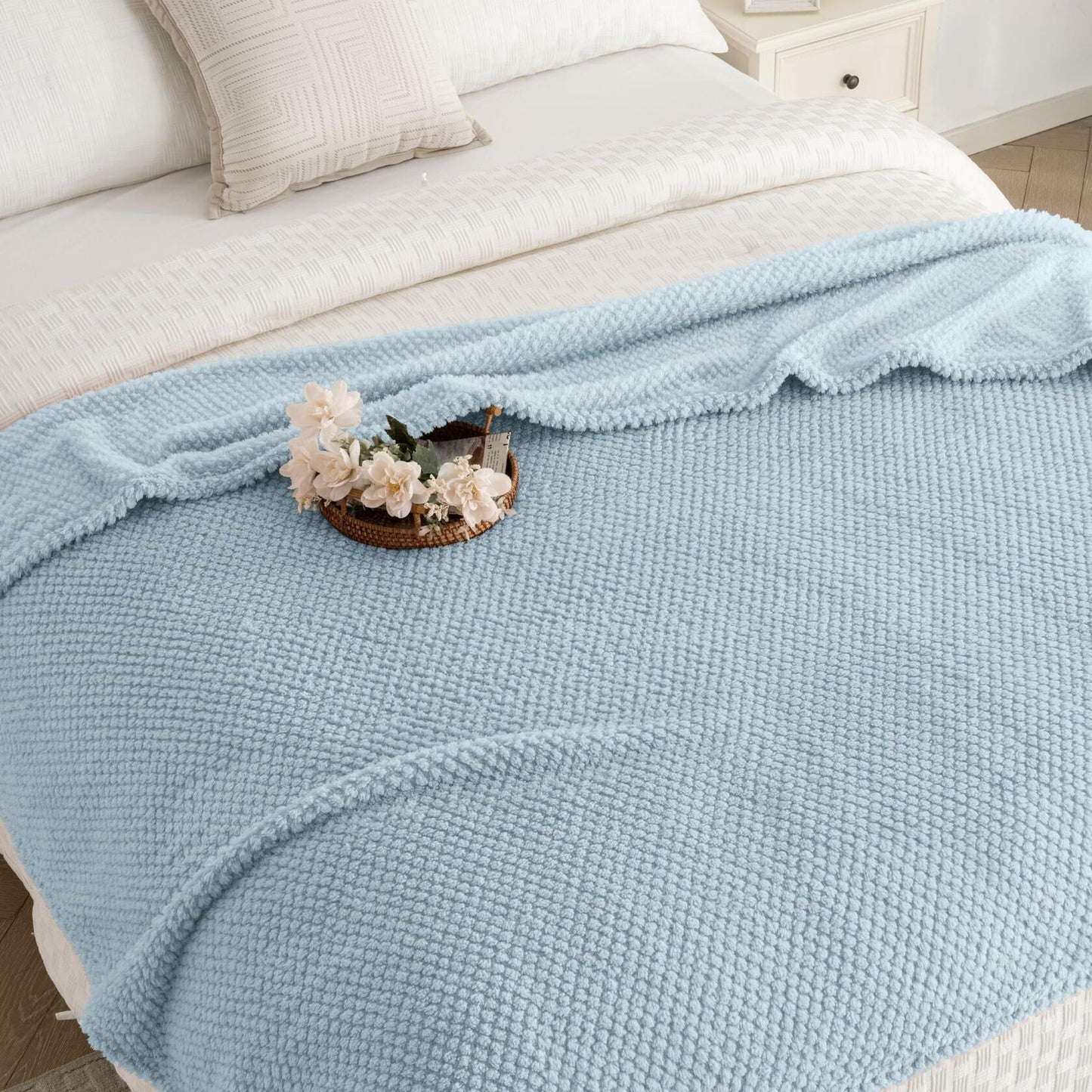 Jungle Star 3 Layer Jacquard Fleece Throw Blanket 50x70 Inch Wave Beige