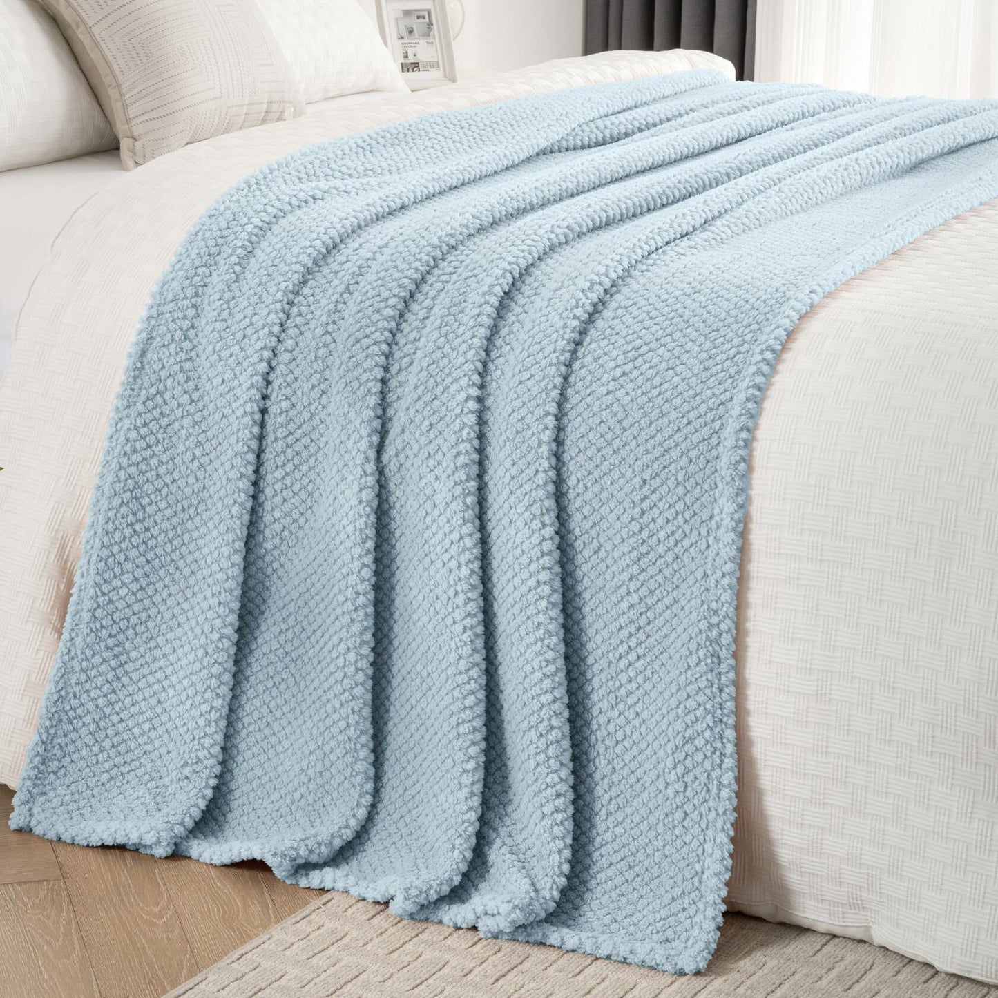 Jungle Star 3 Layer Jacquard Fleece Throw Blanket 50x70 Inch Wave Beige