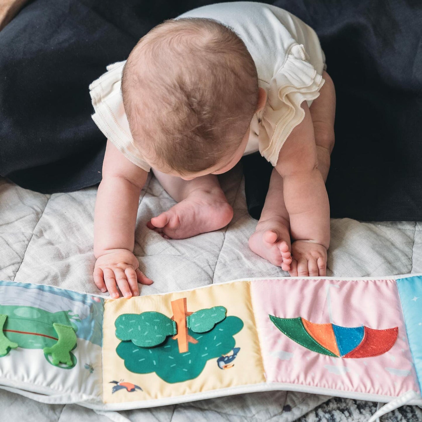 Spiggly High Contrast Baby Toys & Books Black White 0-6 Months Infant