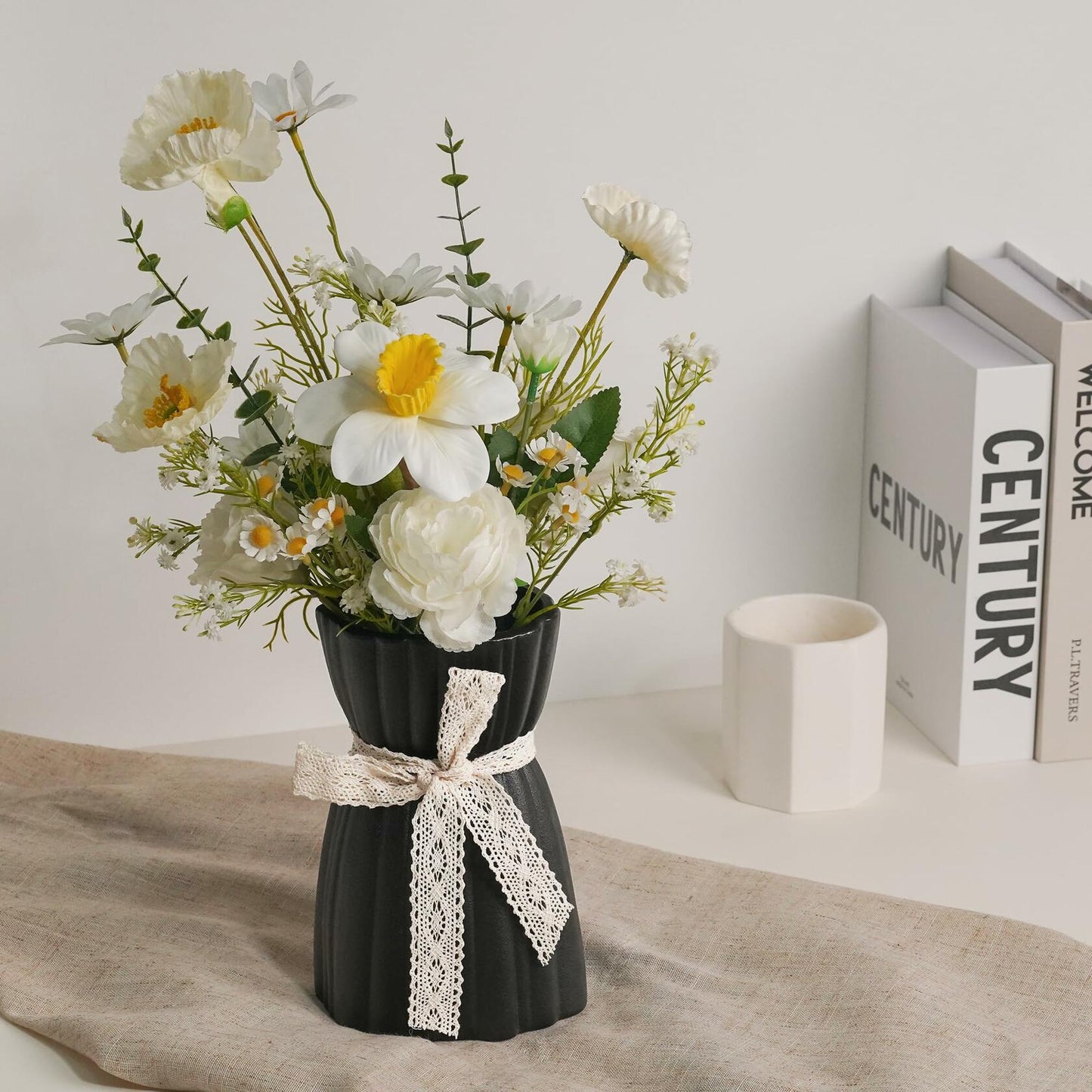 OOSTONEE Black Ceramic Flower Vase 7.6 Inch Nordic Boho Gothic Style