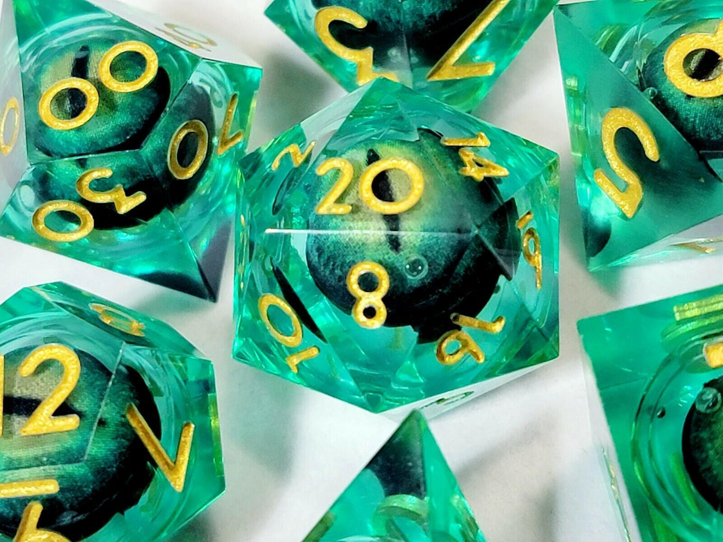 Maywin Dungeons & Dragons Liquid Core Dragon Eye Polyhedral Dice Set. Green
