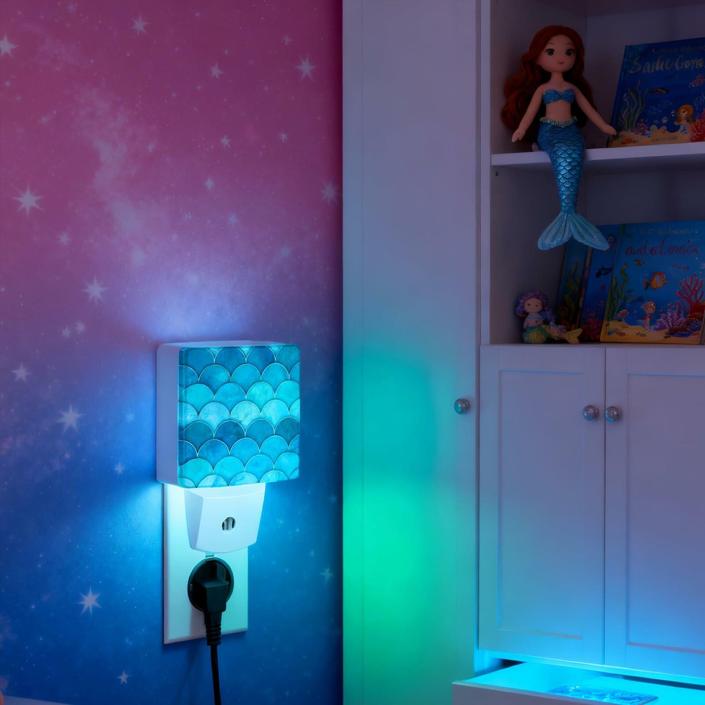 Caifujiqi Night Light Plug-in Dusk to Dawn Sensor White LED Plastic Modern