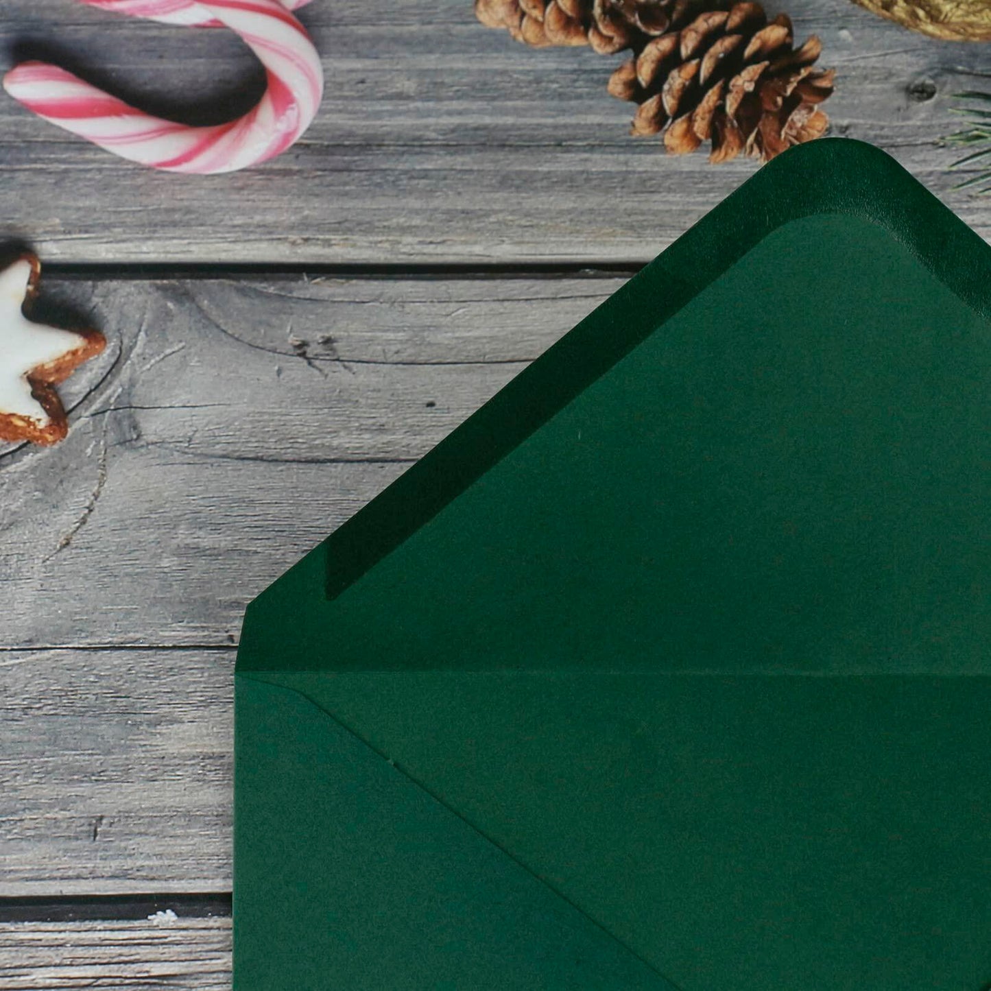 YINUOYOUJIA A7 Envelopes 5.25x7.25 Green 100 Pack V Flap for 5x7 Cards