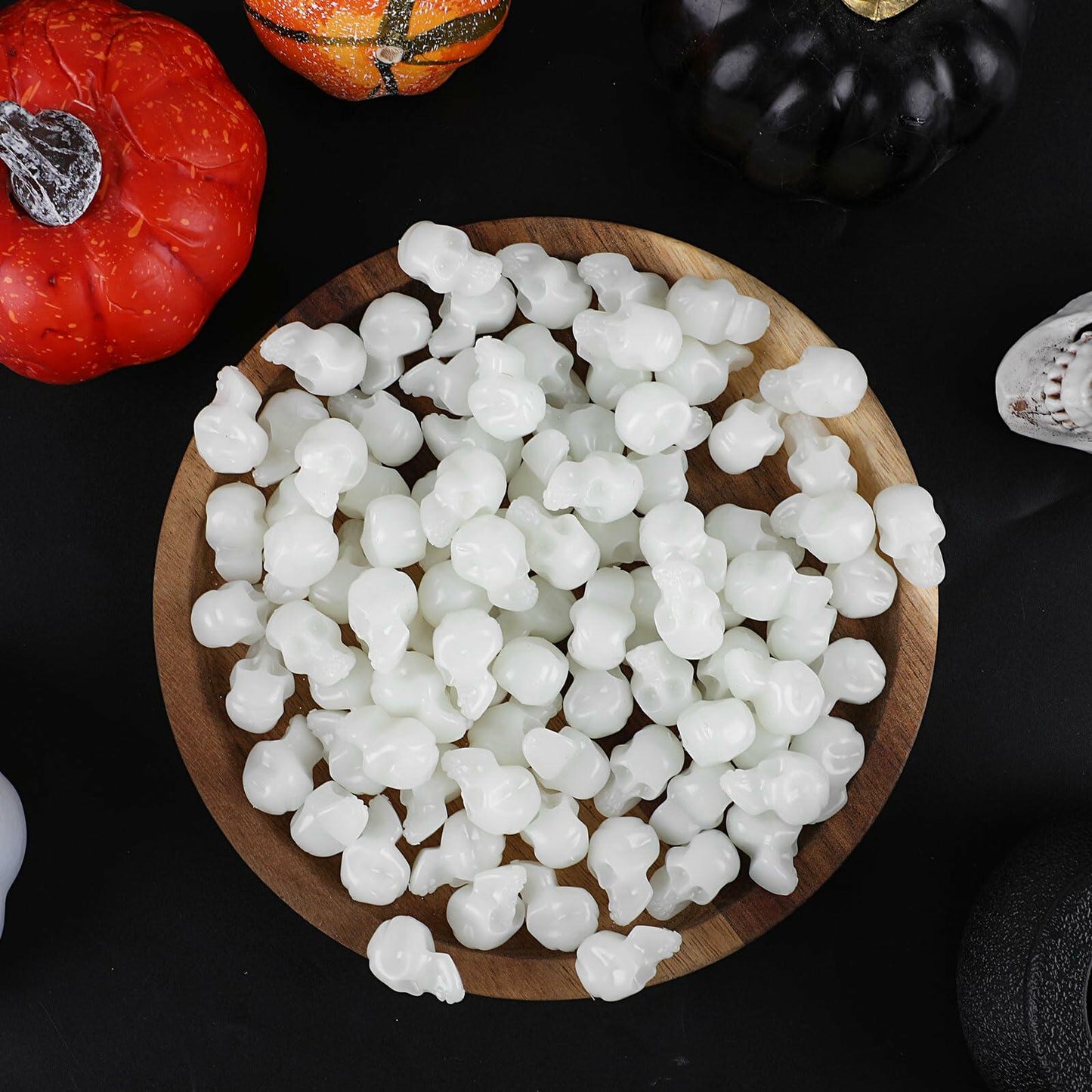 CCINEE 100PCS Glow in the Dark Mini Skull Heads Halloween Party Decor