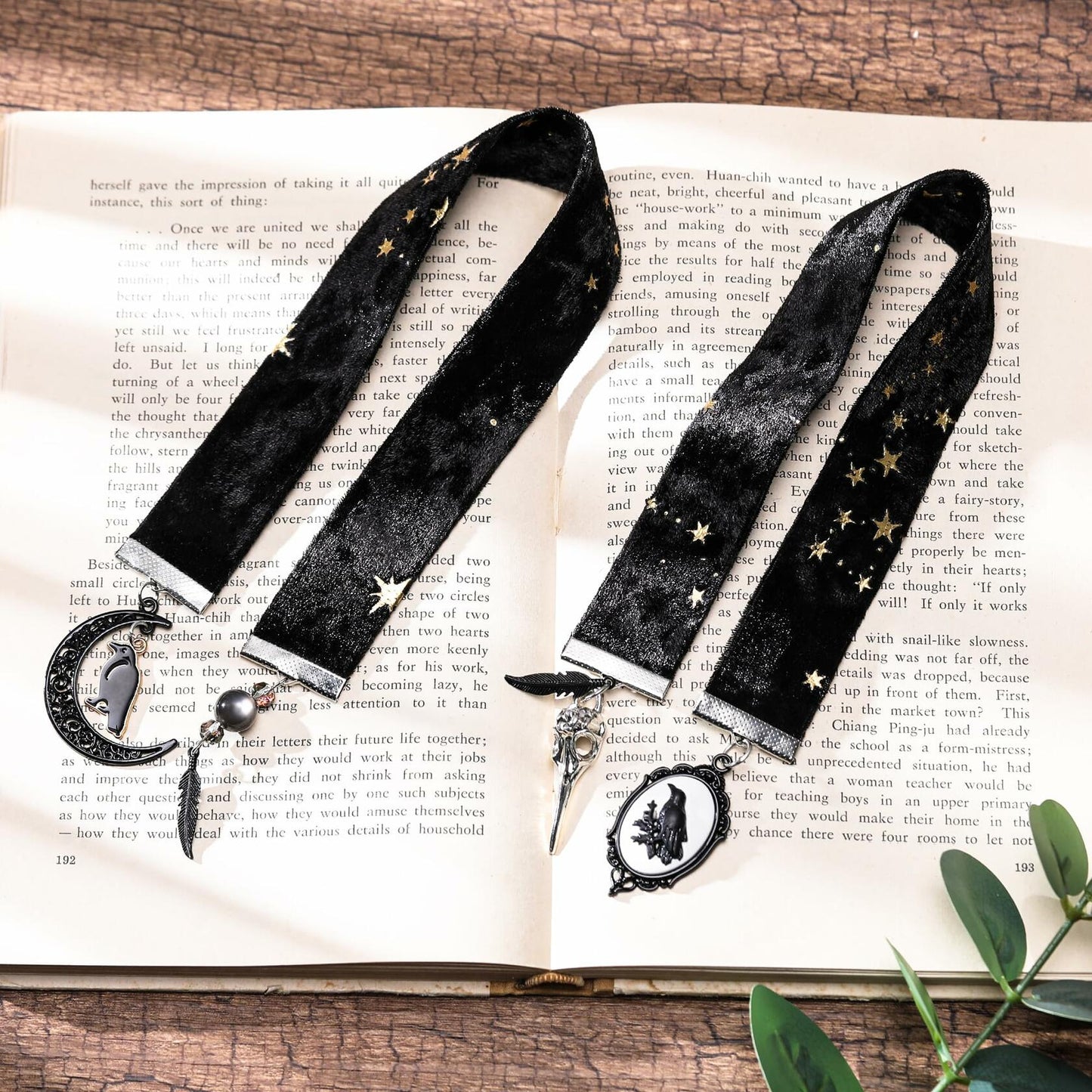 Berirexrion Fantasy Dragon Sword Bookmarks 2 PCs Black Metal Velvet Ribbon