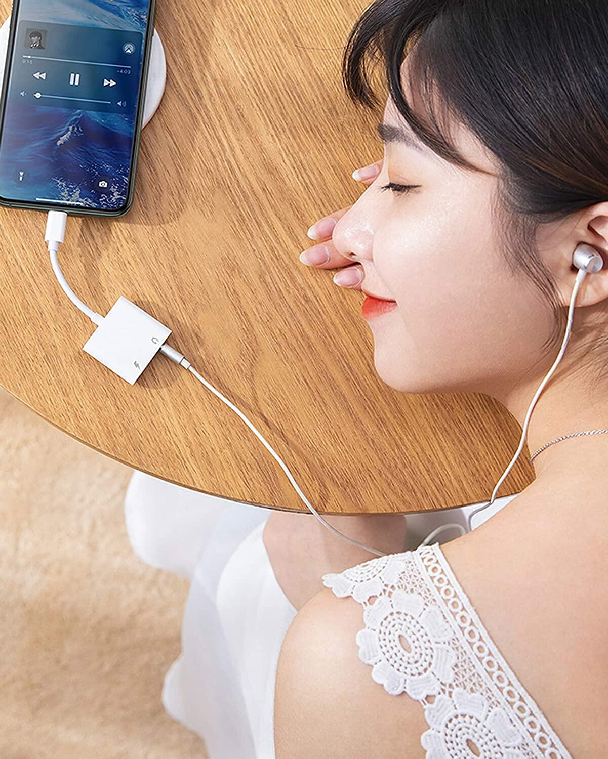 esbeecables Lightning to 3.5mm Audio & Charger Adapter 3-Port Lightweight