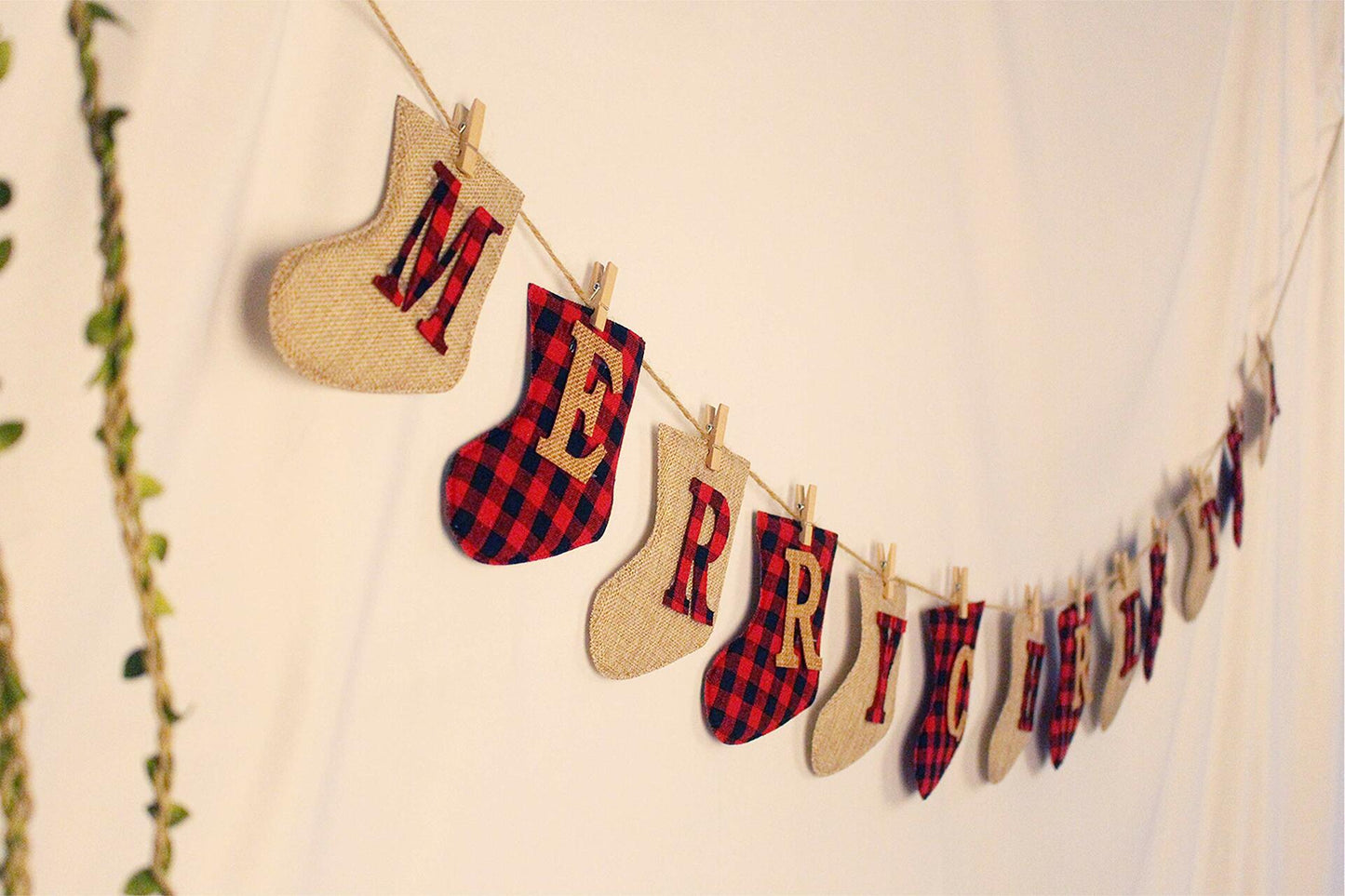 KINNJAS Merry Christmas Burlap Sock Banner 28 Piece Cotton Decoration