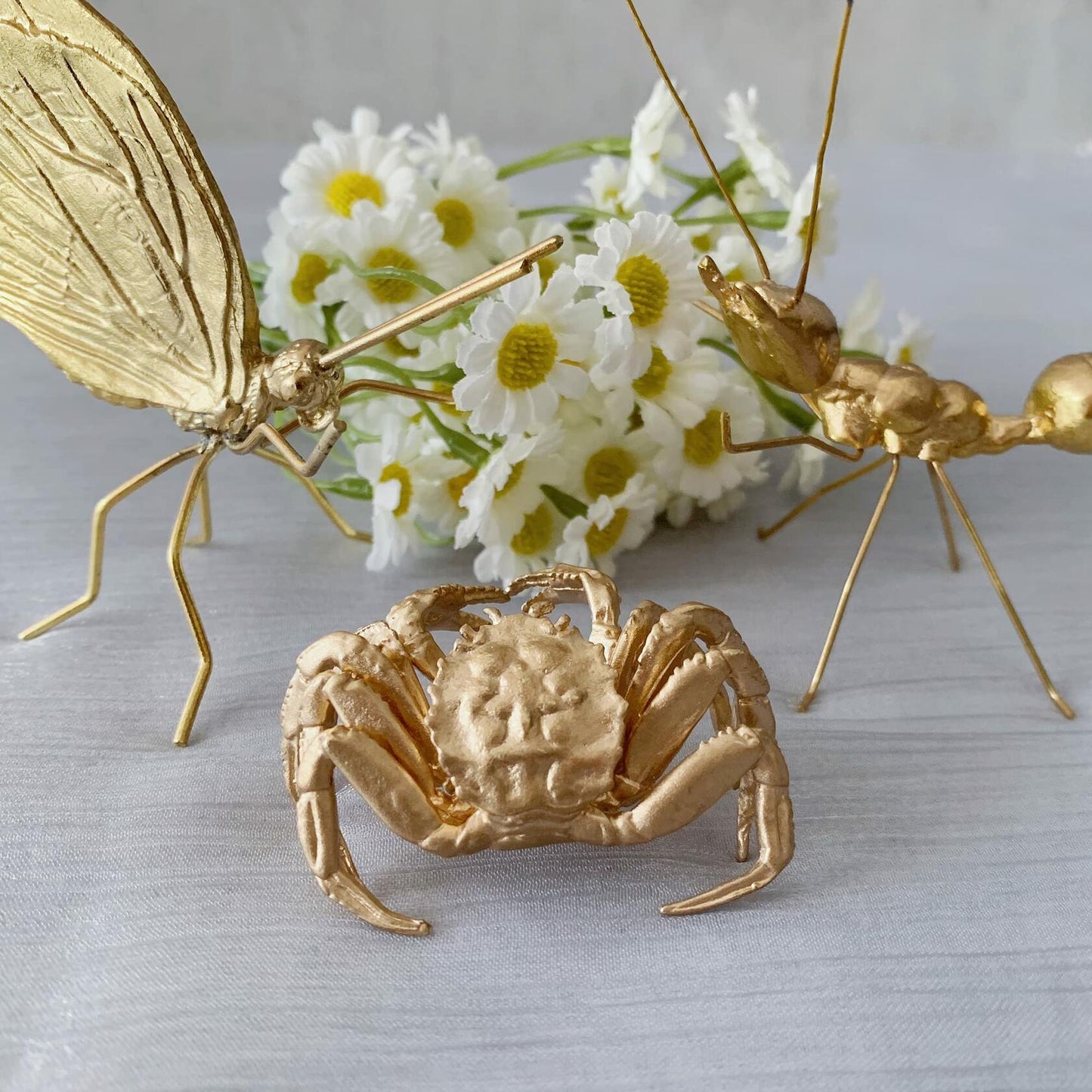 Tricune Gold Crab Sculpture Solid Metal Mini Figurine Home Office Garden Decor