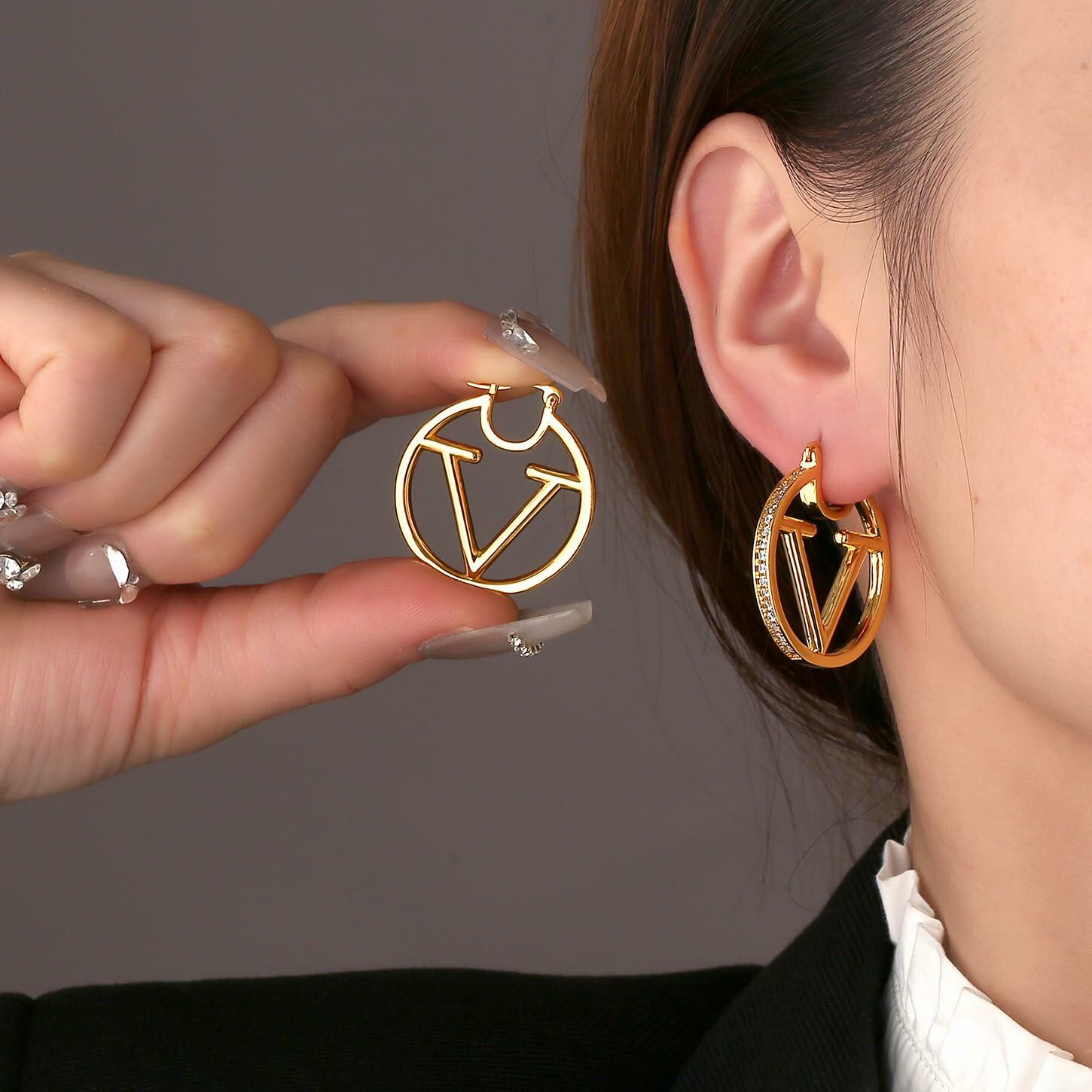 DANASS 18K Gold Luxury V Letter Earrings Women Sisters Elegant Gift