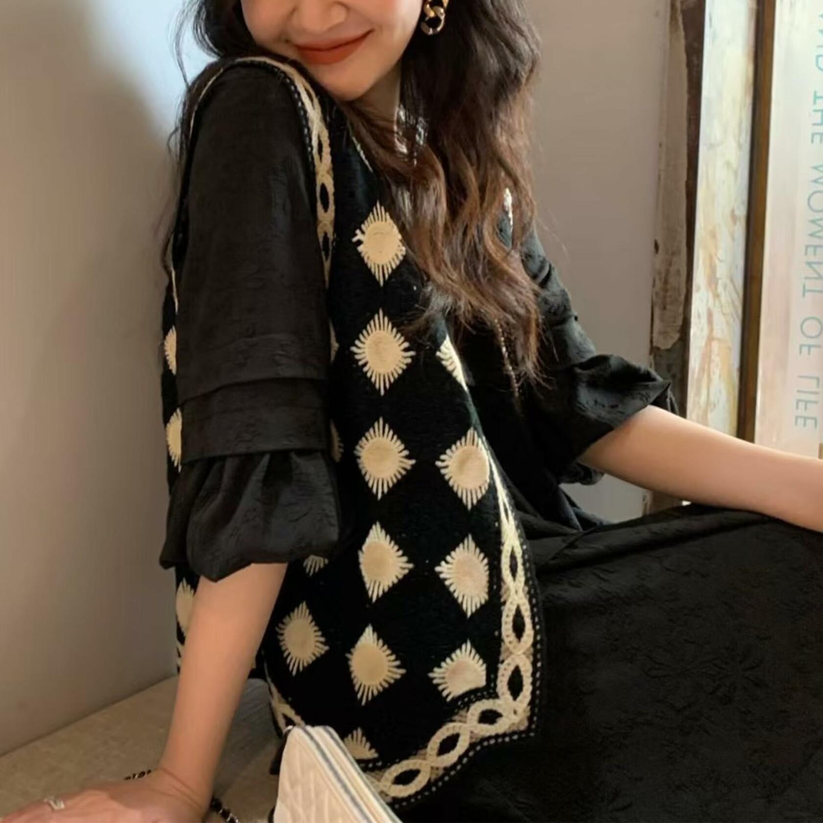 Mluiov Women's Crochet Button Up Sweater Vest Checkered Knit Black